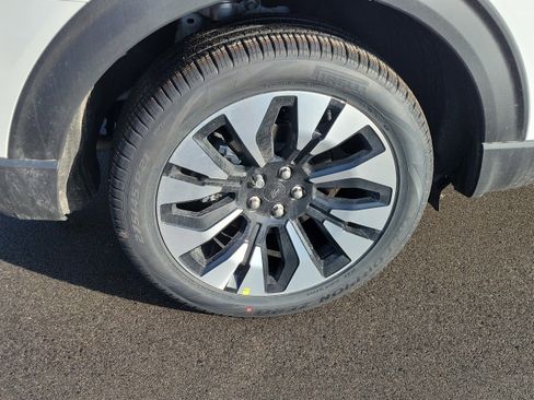 New 2026 Ford Explorer Platinum w/ LUX Leather Package image 5