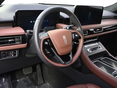 New 2026 Lincoln Aviator Reserve w/ Jet Appearance Package AWD/4WD image 11