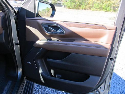 Used 2023 Chevrolet Tahoe High Country image 43