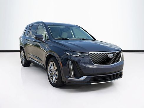 Used 2024 Cadillac XT6 Premium Luxury w/ Technology Package AWD/4WD image 3