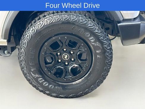 Certified 2022 Ford Bronco 2-Door AWD/4WD image 6
