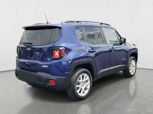 Used 2019 Jeep Renegade Latitude w/ Cold Weather Group AWD/4WD image 7