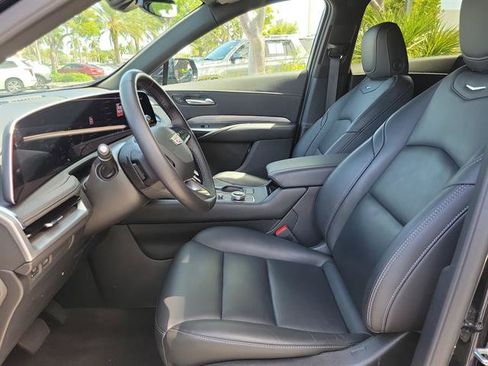 Certified 2025 Cadillac XT4 Premium Luxury FWD image 36