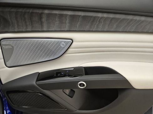 Used 2024 Maserati Grecale GT image 18