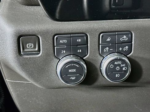 Used 2023 GMC Sierra 1500 Elevation w/ Preferred Package AWD/4WD image 10