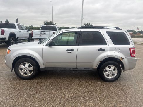 Used 2012 Ford Escape XLT FWD image 4