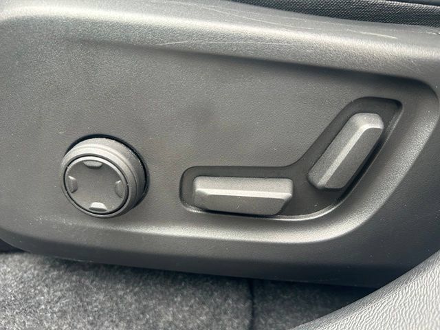 Used 2023 Volvo C40 P8 Recharge Ultimate AWD/4WD image 18