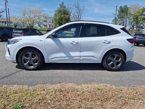 Used 2023 Ford Escape ST-Line w/ Tech Pack #1 image 6