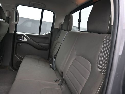 Used 2015 Nissan Frontier PRO-4X image 25