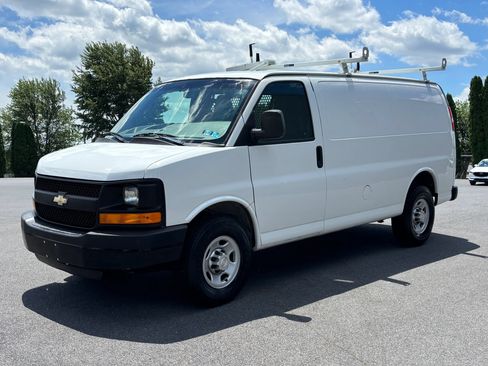 Used 2016 Chevrolet Express 2500 RWD image 1