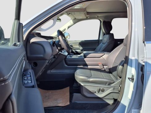 New 2026 Ford Expedition Platinum AWD/4WD image 32