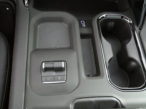 New 2026 GMC Sierra 2500 AT4 w/ AT4 Premium Plus Package AWD/4WD image 25