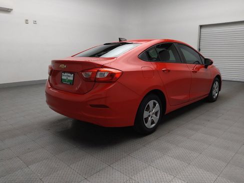 Used 2017 Chevrolet Cruze LS image 9