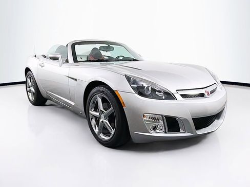 Used 2007 Saturn Sky Red Line RWD image 2