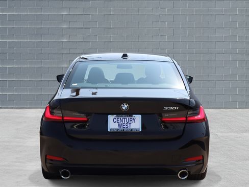 Used 2025 BMW 330i Sedan w/ M Sport Package image 4