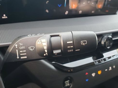 Certified 2025 Nissan Murano SV image 41