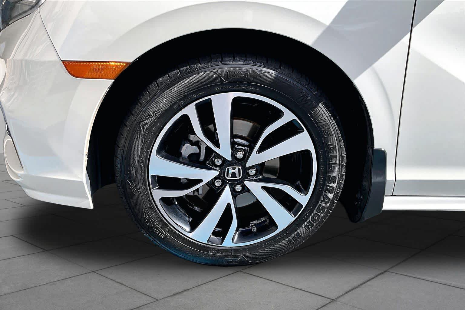 Used 2019 Honda Odyssey Elite image 11