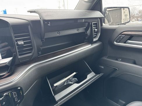 Certified 2023 GMC Sierra 1500 SLT w/ SLT Premium Package image 26