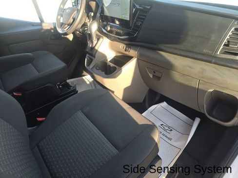 Used 2023 Ford Transit 350 XLT image 28