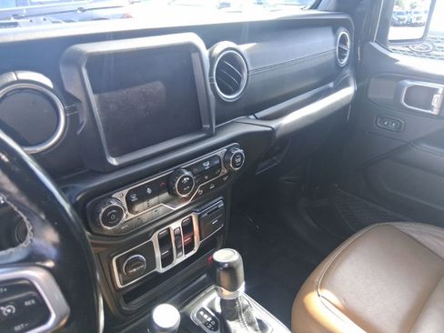 Used 2021 Jeep Wrangler Unlimited Sahara image 17