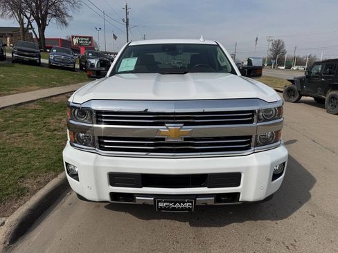 Used 2015 Chevrolet Silverado 2500 High Country w/ High Country Premium Package image 8