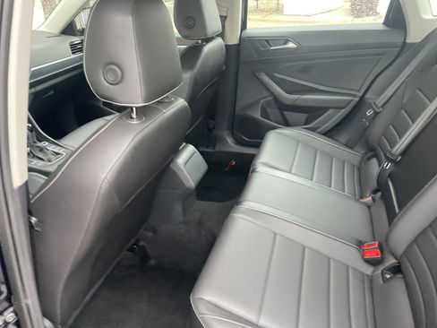 Used 2024 Volkswagen Jetta SE FWD image 18