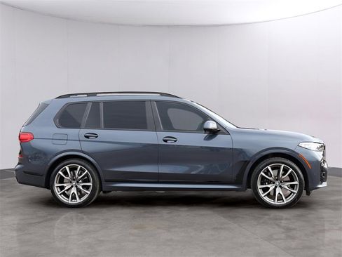 Used 2022 BMW X7 M50i w/ Dynamic Handling Package image 4