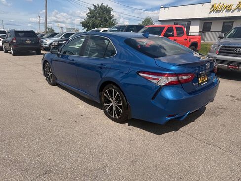 Used 2020 Toyota Camry SE w/ Audio Package AWD/4WD image 8