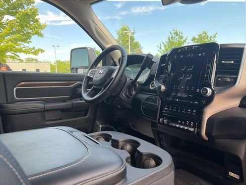 Used 2024 RAM 2500 Laramie w/ Safety Group AWD/4WD image 30