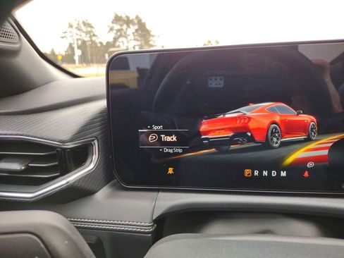 Used 2024 Ford Mustang GT Premium image 31