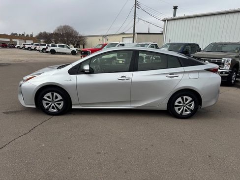 Used 2018 Toyota Prius Two w/ Prius Two Safety Plus Package image 6