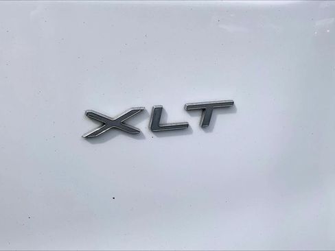 Used 2017 Ford Transit 150 XLT RWD image 17