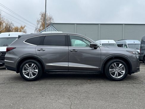 New 2026 Acura MDX SH-AWD image 2