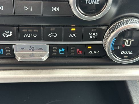 Used 2024 Ford Expedition Max XLT AWD/4WD image 24