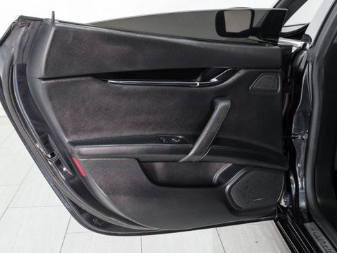 Used 2016 Maserati Quattroporte S RWD image 46
