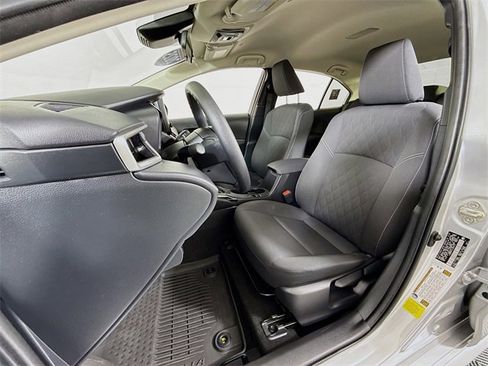 Certified 2025 Toyota Corolla LE image 5
