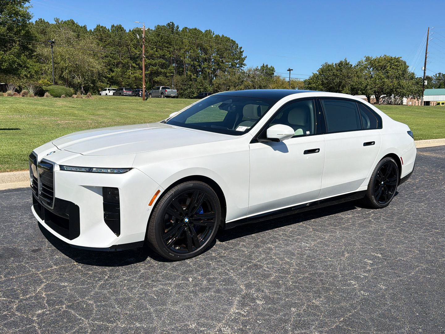 New 2027 BMW 740i RWD image 2