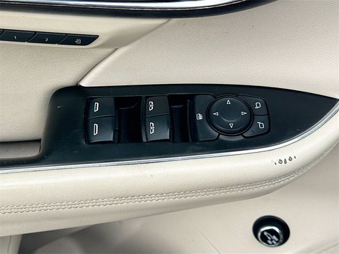 Used 2023 Buick Envision Avenir image 19