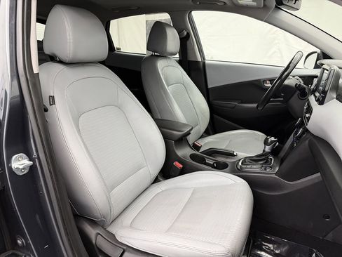 Used 2018 Hyundai Kona Limited image 3