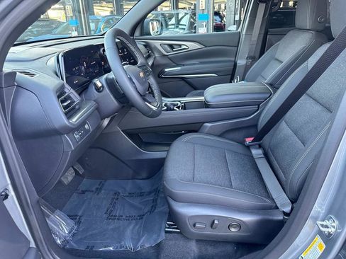 New 2026 Chevrolet Traverse LT w/ Driver Confidence Package image 17