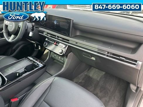 Used 2025 Hyundai Tucson Limited image 9