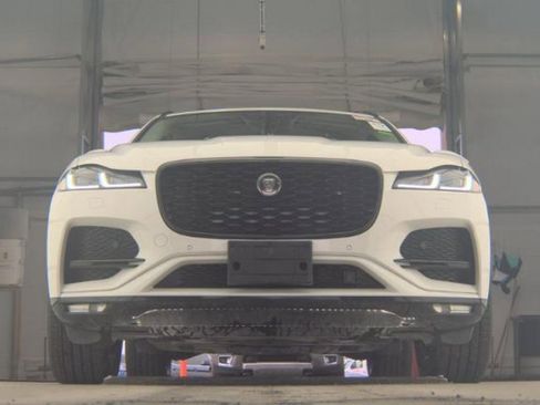 Used 2022 Jaguar F-PACE S image 4