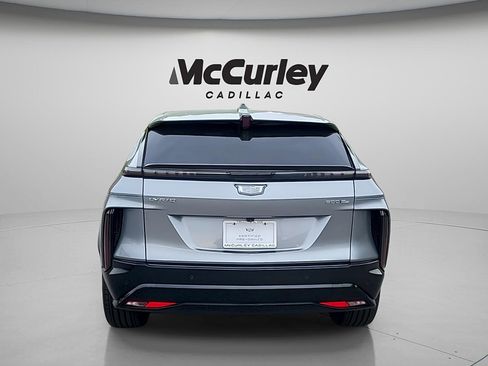 Certified 2024 Cadillac Lyriq Luxury AWD/4WD image 6
