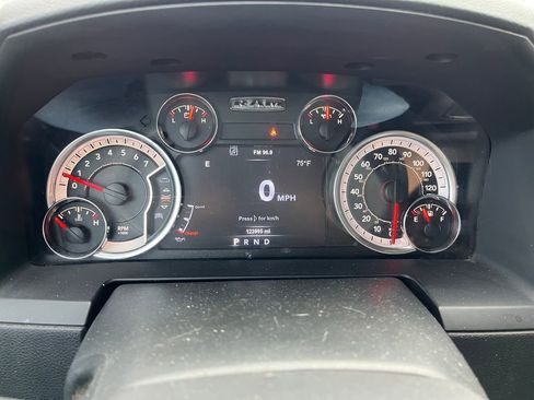 Used 2018 RAM 1500 Laramie w/ Convenience Group image 10