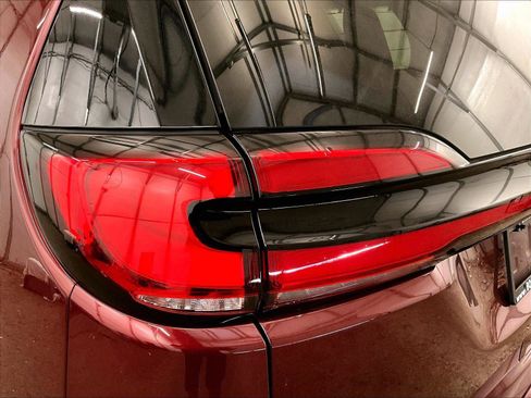 Used 2021 Chrysler Pacifica Limited FWD image 29