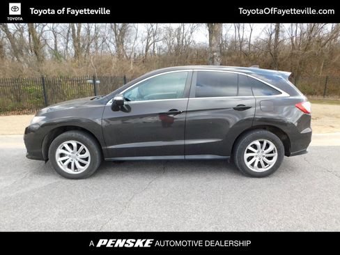 Used 2017 Acura RDX FWD image 2