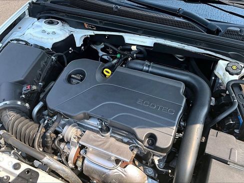 Used 2023 Chevrolet Malibu LT FWD image 31