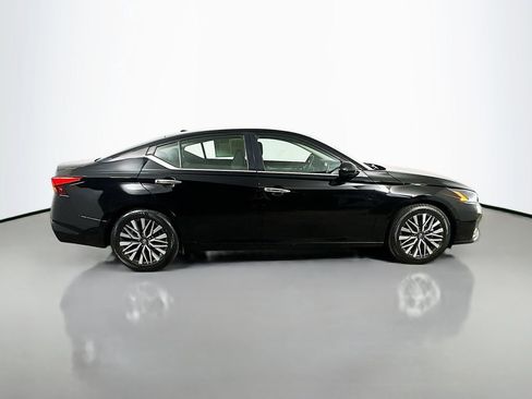 Used 2023 Nissan Altima 2.5 SV FWD image 7