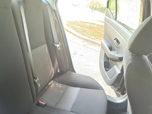 Used 2025 Nissan Sentra SV FWD image 32