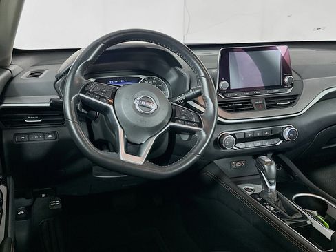 Used 2024 Nissan Altima 2.5 SR image 17